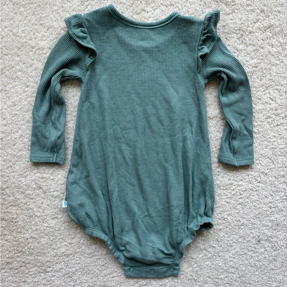 Posh Peanut Waffle Knit Bubble Romper in size 18-24m - Picture 6 of 6